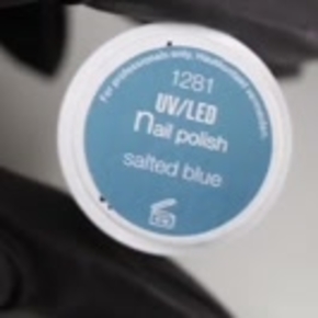 UV/LED nail polish salted blue